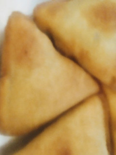 સમોસા(Samosa recipe in Gujarati) રેસીપી મુખ્ય ફોટો