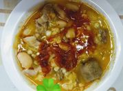 Una foto de locro tradicional