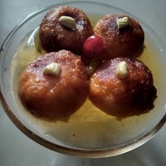 A picture of Sweet potato gulab jamun.