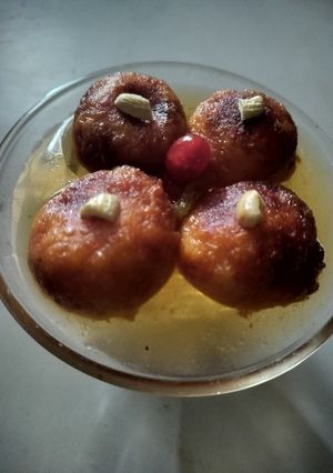 A picture of Sweet potato gulab jamun.