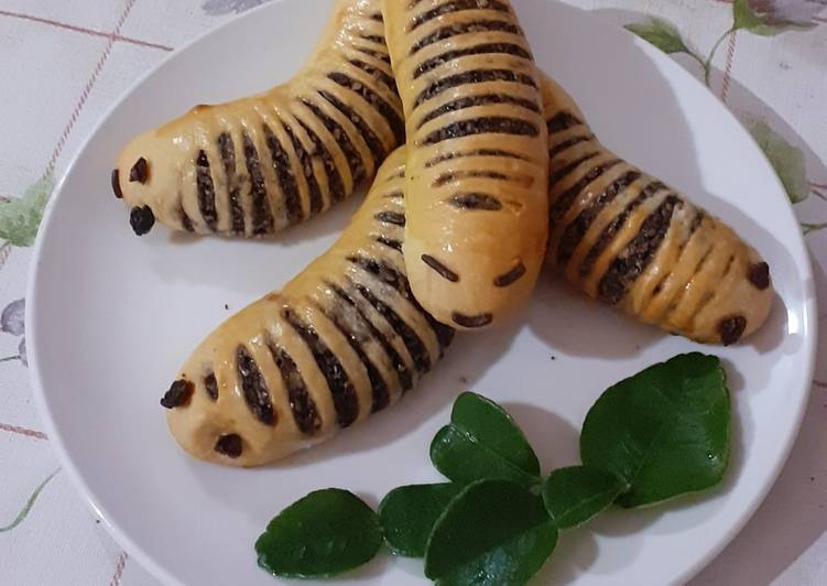 Langkah Mudah untuk Menyiapkan Filipino Choco Bread (tapi Ulet) Anti Gagal