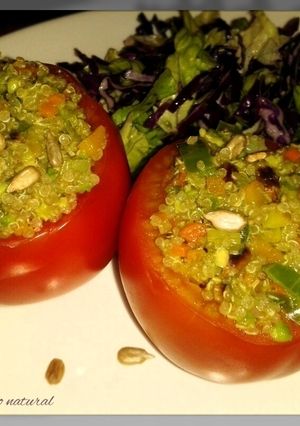 Una foto de Tomates rellenos con quinoa