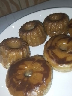 A picture of Liquid doughnuts (دونات بالعجينة السائلة).