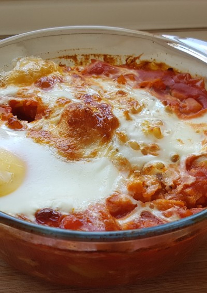 Una foto de Pasta al horno con huevo estrellado
