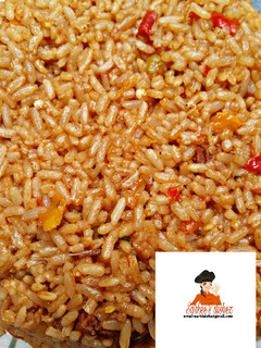 A picture of Low budget jollof rice.