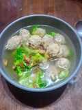 Sup selada bola ayam udang