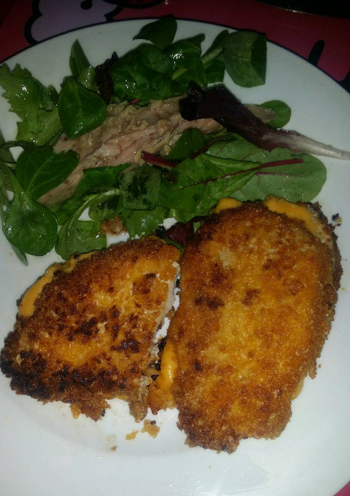 Una foto de Libro de Escalope de lomo relleno de bechamel bacon y cheddar