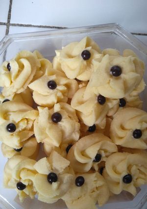 Foto resep Kue semprit susu - 3 bahan (no mixer)