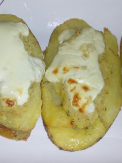 Una foto de Papas rellenas con puré de garbanzo