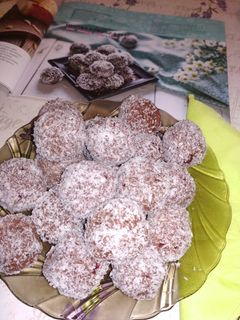 Mentes KÓKUSZGOLYÓ recept fotója