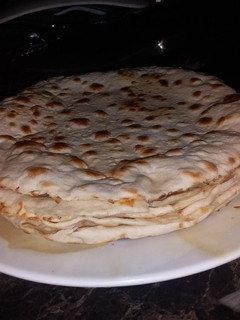 A picture of Shawarma/labanese bread.