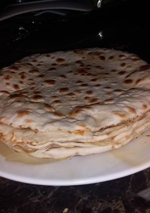 A picture of Shawarma/labanese bread.