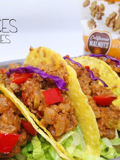 Una foto de Tacos de nueces y champiñones (Trampantojo)
