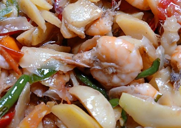 Bagaimana Membuat Udang tumis cabe ijo Anti Gagal