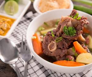 Cara Cepat Resep Sop Buntut ala Resto Enak Bergizi