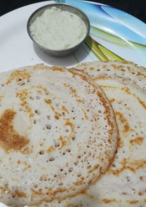 आंबोळी (amboli recipe in marathi) रेसिपी चे मुख्य फोटो 