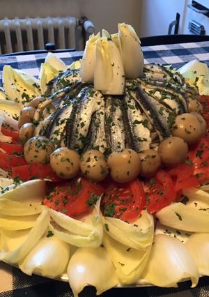 Une photo de Salade « dôme » aux endives,tomate,champignons et anchois