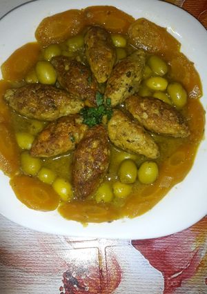 صورة لوصفة طاجين الزيتون بكرات الدجاج