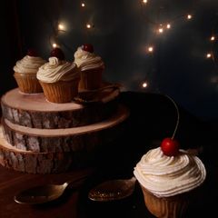 A picture of Eggless Rose cup cake (without oven).
