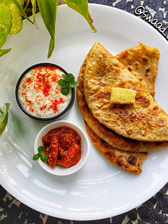 আলুর পরোটা(Aloor Porota recipe in bengali) রেসিপির প্রধান ছবি