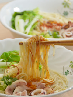 日式海鮮拉麵 的食譜成品照片