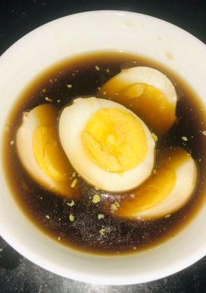Hình của món Trứng gà ngâm tương.