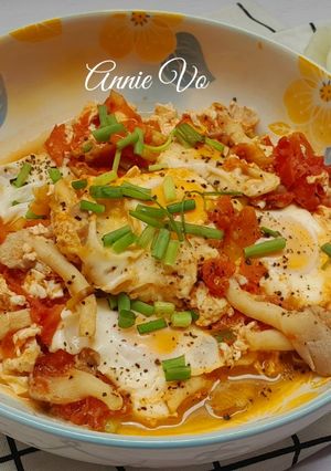 Hình của món Trứng rim cà chua nấm.