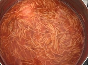 Una foto de Sopa aguada de pasta
