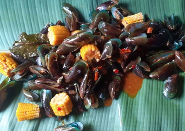 Kerang Hijau Saus Padang