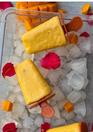 A picture of Mango kulfi.