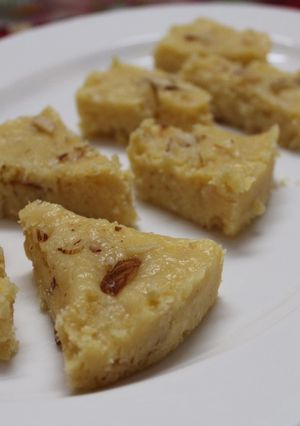 A picture of Khoya Burfi (Barfi).
