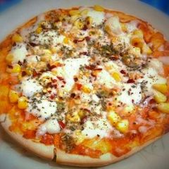 A picture of Corn pizza.