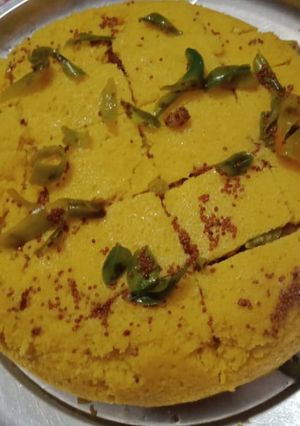 ढोकला (dhokla recipe in Hindi) रेसिपी मुख्य फोटो