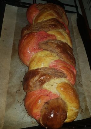 Húsvéti színes-fonott kalács recept fotója