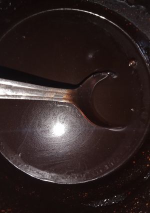 صورة لوصفة تحضير صلصة الشوكولاتة لتزيين كيكات وطورطات 😋😱🤤🍫🍫