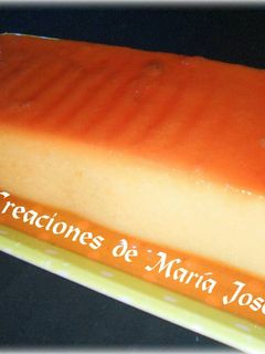 Una foto de Flan de mermelada de nísperos