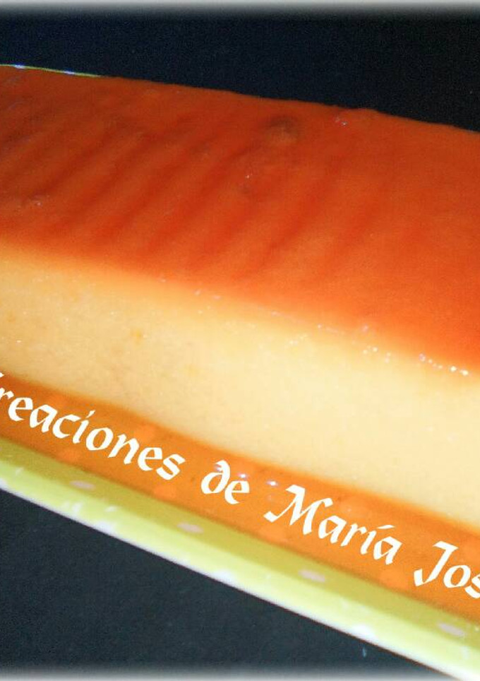 Una foto de Flan de mermelada de nísperos