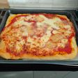 Pizza con gorgonzola e salame😋