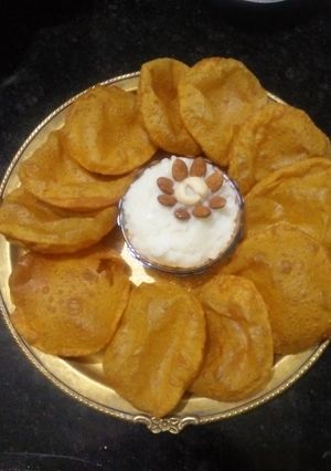 ખીર પૂરી (Kheer-Puri recipe in gujarati) રેસીપી મુખ્ય ફોટો