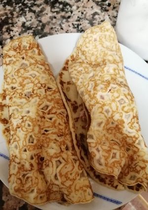 Una foto de Crepes de atún, tomate y huevo
