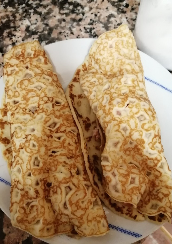 Una foto de Crepes de atún, tomate y huevo