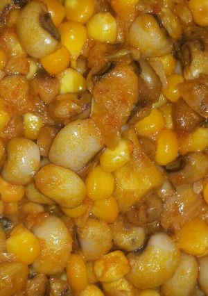 A picture of Porridge beans and maize.