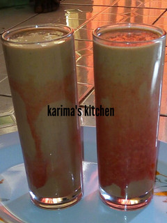 A picture of Chocolate banana smoothie.