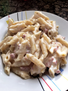 Una foto de Macarrones a la carbonara🥓