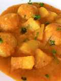 Meatballs in Sauce with Potatoes