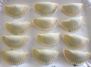 Foto di Ravioli di semola con ripieno di ricotta e bietoline