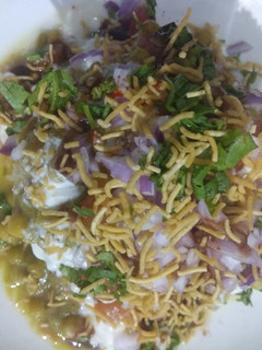 कटोरी चाट (Katori Chaat recipe in Hindi) रेसिपी मुख्य फोटो