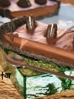Una foto de Tarta de chocolate y oreo sin horno