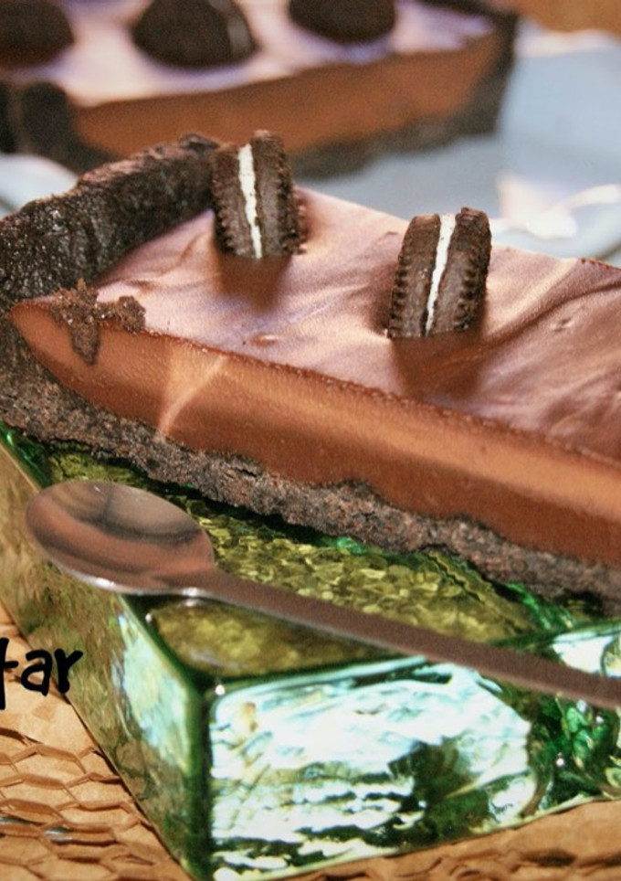 Una foto de Tarta de chocolate y oreo sin horno