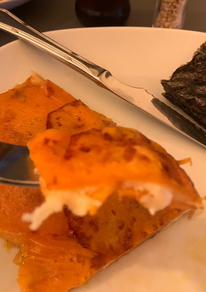 Una foto de Crep de boniato relleno de jamón y queso